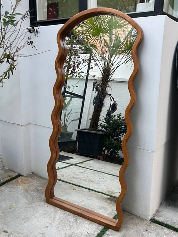 آینه قدی دفورمه موجی